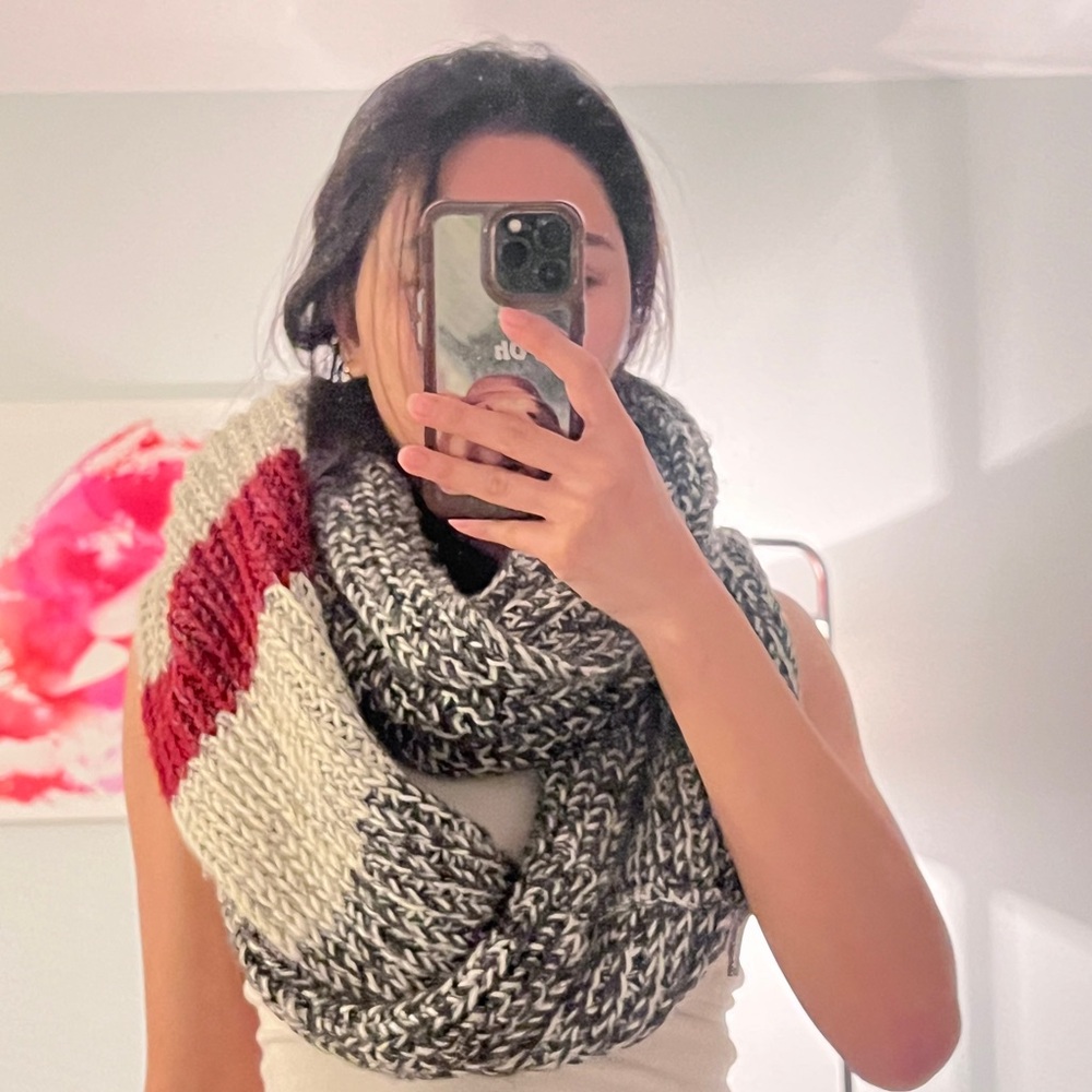 Roots Multicolor Knit Scarf